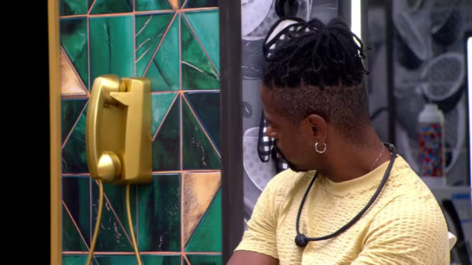 Leandro se confundiu com o Big Fone
