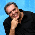 Tributo a Dennis Carvalho: veja se homenagem muda horário do BBB 26 hoje (28)