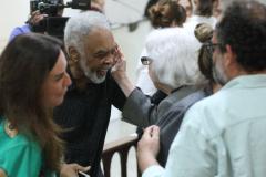 Famosos e família na missa de sétima dia de Preta Gil