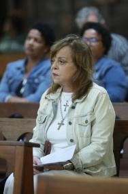Famosos e família na missa de sétima dia de Preta Gil
