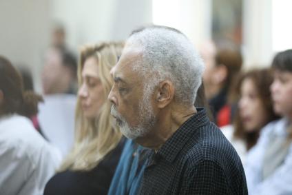 Famosos e família na missa de sétima dia de Preta Gil