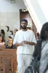Famosos e família na missa de sétima dia de Preta Gil
