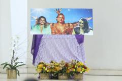 Famosos e família na missa de sétima dia de Preta Gil