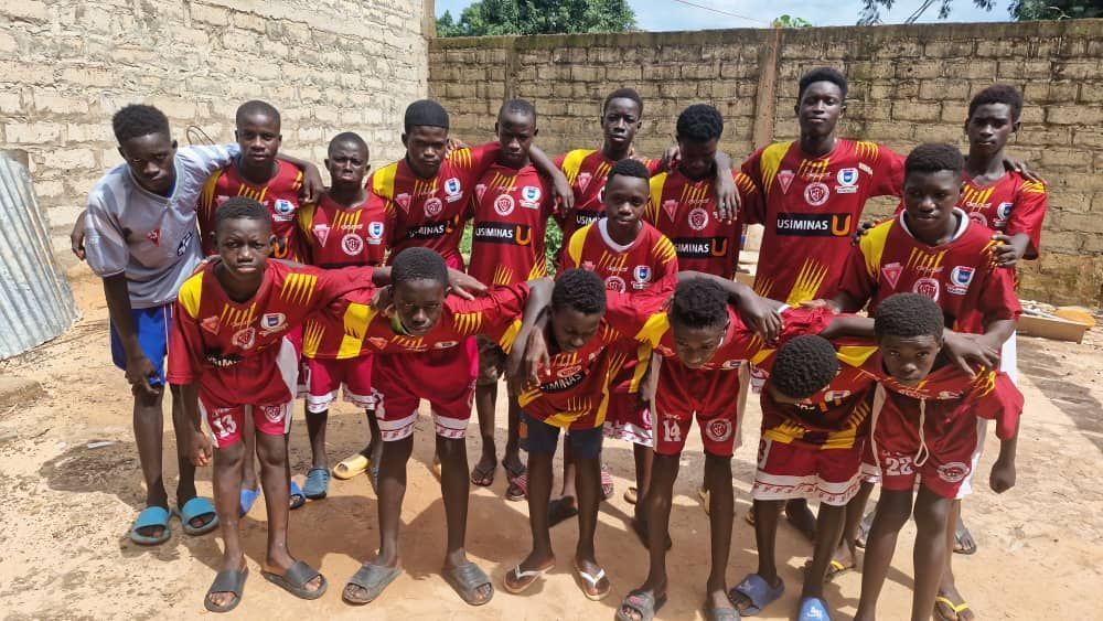 Clube amador do Vale do Aço realiza doação de uniformes para a Missão Ecoar em Guiné-Bissau, na África