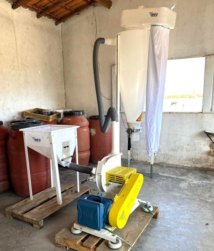 Moinho de sorgo doado para a comunidade quilombola Moinho de sorgo doado para a comunidade quilombola