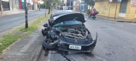 Carro está em nome de um jovem de 23 anos.