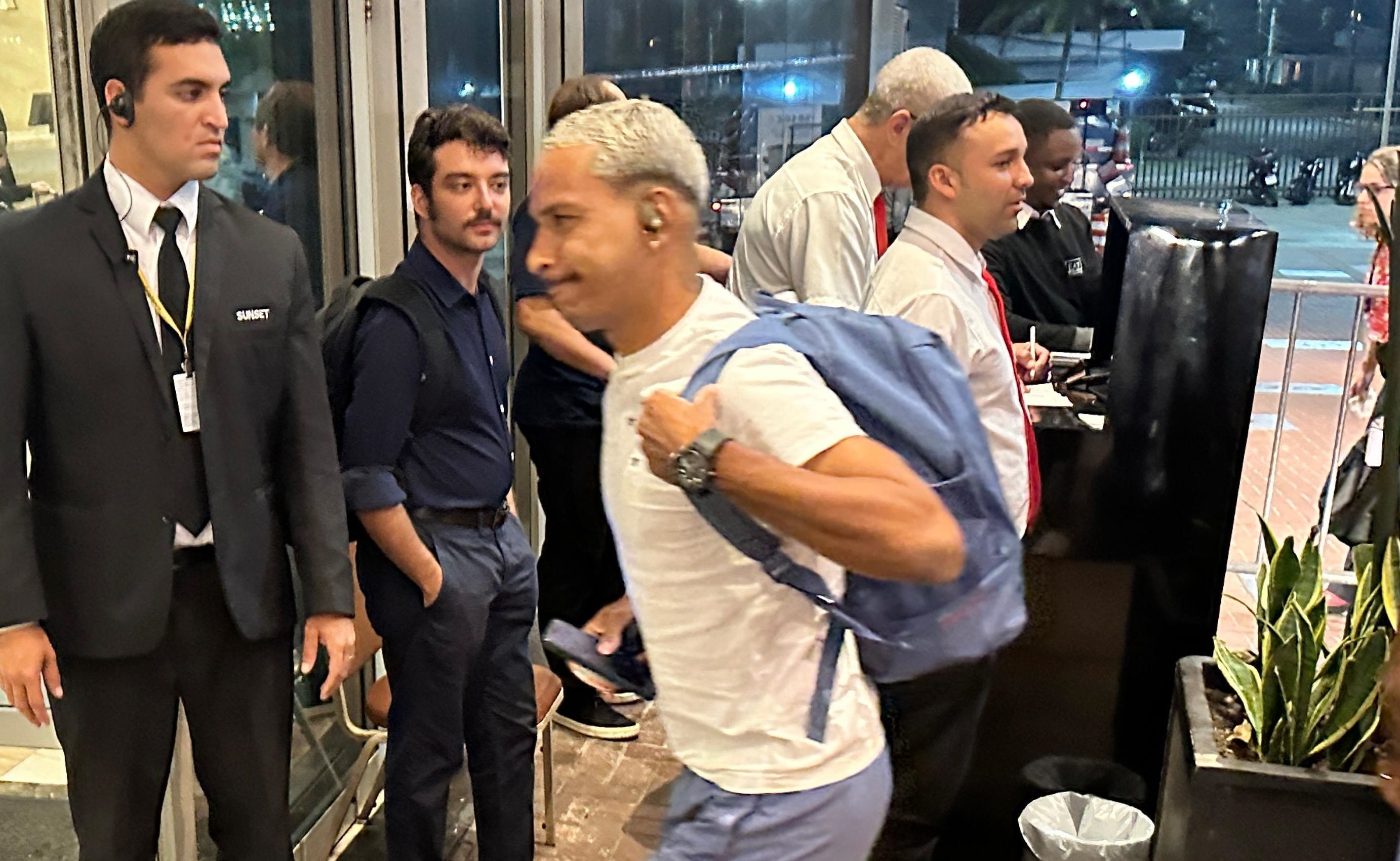 Cruzeiro desembarca no Rio com Matheus Pereira e atacante da base; veja relacionados