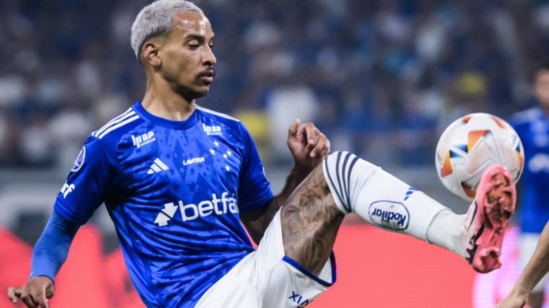 Matheus Pereira exalta retorno do Cruzeiro a semifinal continental: 'Noite especial'