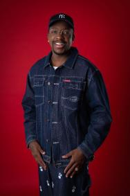 SBT anuncia técnicos e apresentador do The Voice Brasil