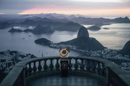 Fotos da taça do Super Mundial no Cristo Redentor