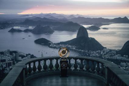 Fotos da taça do Super Mundial no Cristo Redentor