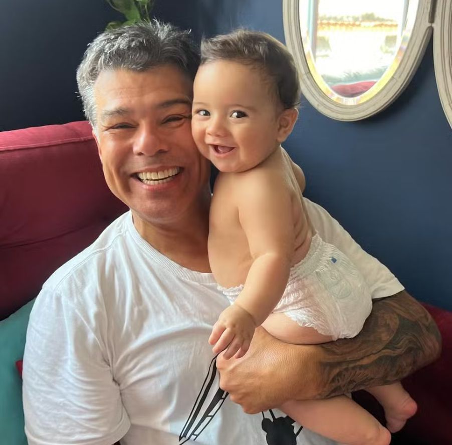 Neto de Maurício Mattar é internado na UTI e filha do ator compartilha estado de saúde