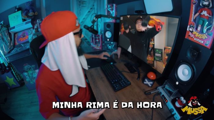 O catarinense, nascido em Florianópolis, é inspirado pela cultura urbana do rap e está redefinindo o gênero e cativando crianças e pais.