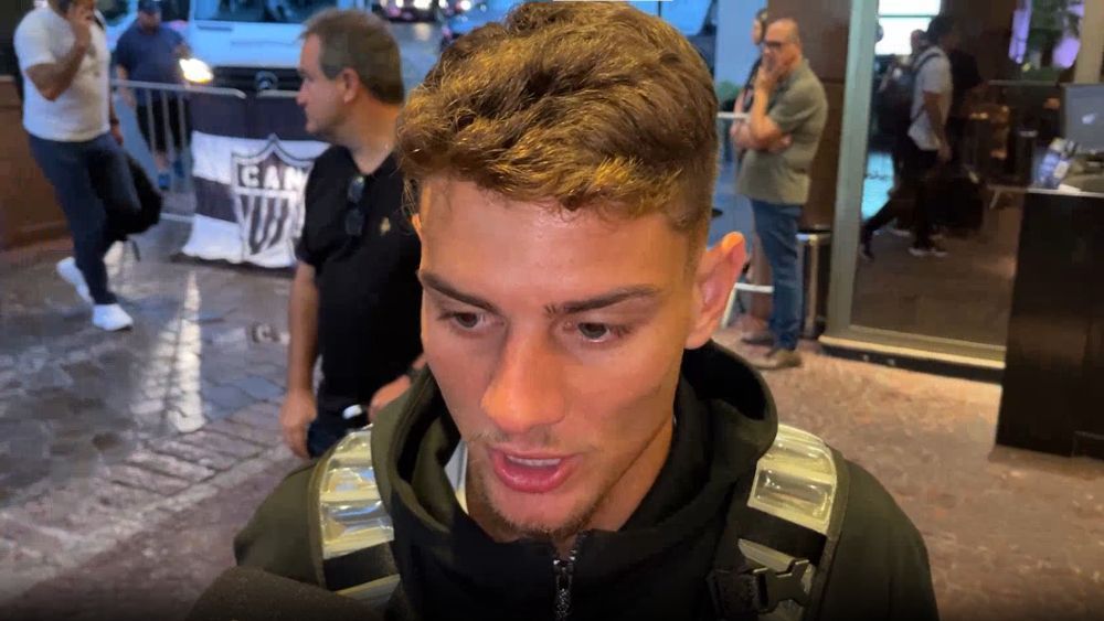 Natanael projeta duelo contra o Grêmio sob olhares do novo treinador do Atlético