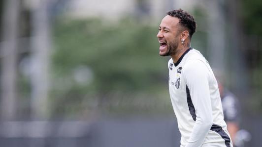 Neymar em treino no Santos