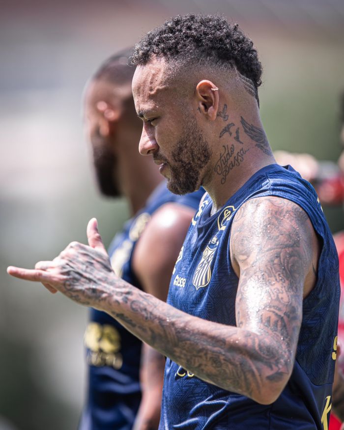 Camisa do Santos usada por Neymar em viagem para Las Vegas