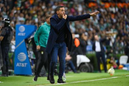 Fotos de Nicolás Larcamón, novo técnico do Cruzeiro