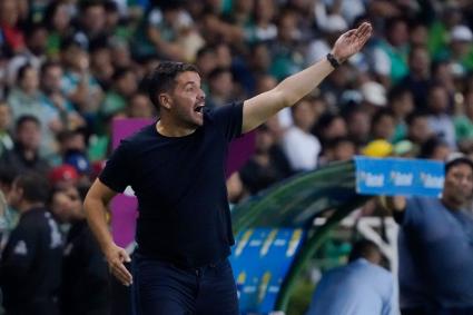 Fotos de Nicolás Larcamón, novo técnico do Cruzeiro