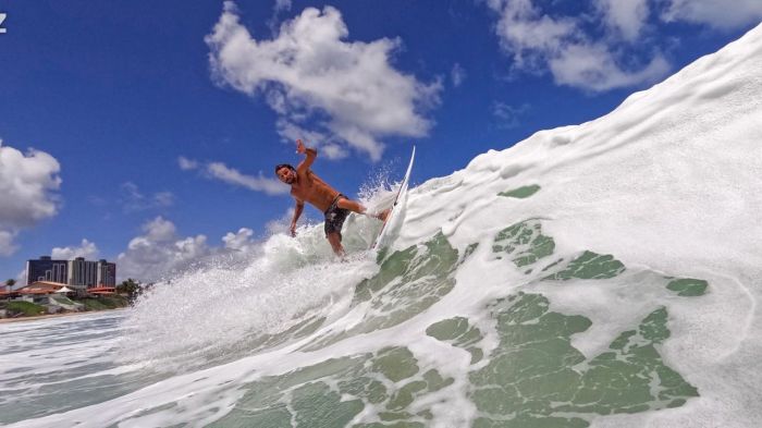 O lifestyle de Felipe Gobbi: surf, arte e escolhas fora do padrão