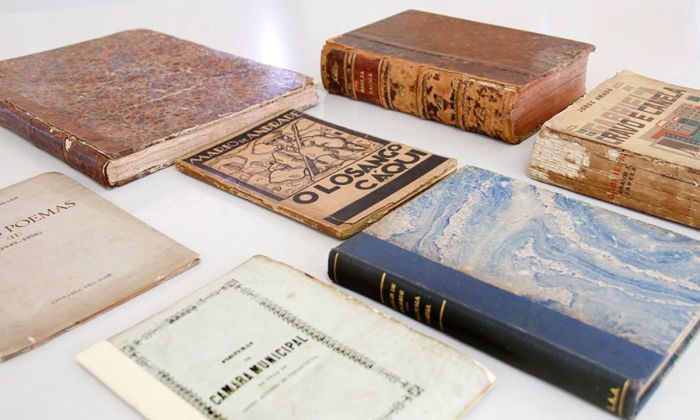 Obras raras do acervo da Biblioteca Municipal Murilo Mendes