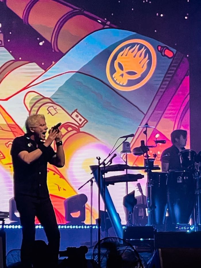 Offspring intercalou clássicos punk dos anos 90 com músicas do último álbum, Offspring intercalou clássicos punk dos anos 90 com músicas do último álbum,