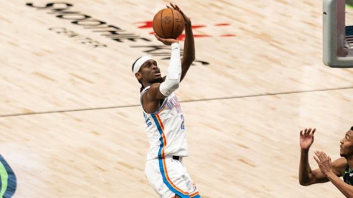 Shai em ação contra os Pelicans em jogo da temporada regular