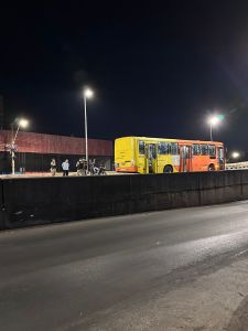 onibus despencando.jpg