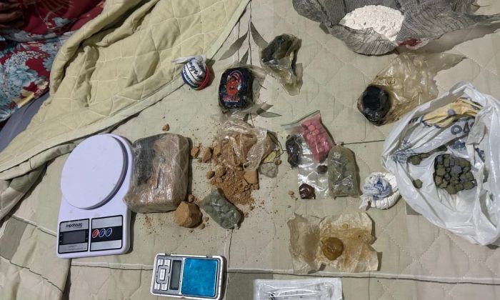 Droga e materiais apreendidos durante a Operação Chamado Final deflagrada pela Polícia Civil de Juiz de Fora