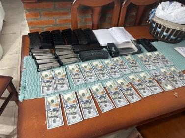 Fotos da ação da Polícia Federal durante a operação Dakovo, contra tráfico de armas