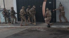 Fotos da ação da Polícia Federal durante a operação Dakovo, contra tráfico de armas