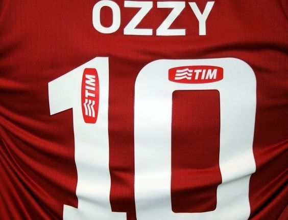 Camisa do Internacional preparada para Ozzy Osbourne