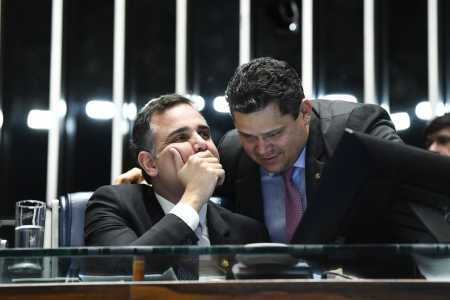 Os senadores Eduardo Girão e Cleitinho Azevedo