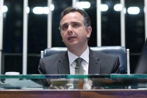 Quais são as chances de Aécio e Pacheco estarem na mesma chapa em Minas?