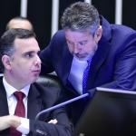 Pacheco e Lira tentam acalmar mercado após anúncio do pacote de cortes do governo