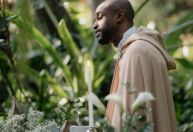 Padre Samuel Fidelis | Na tragédia, floresce