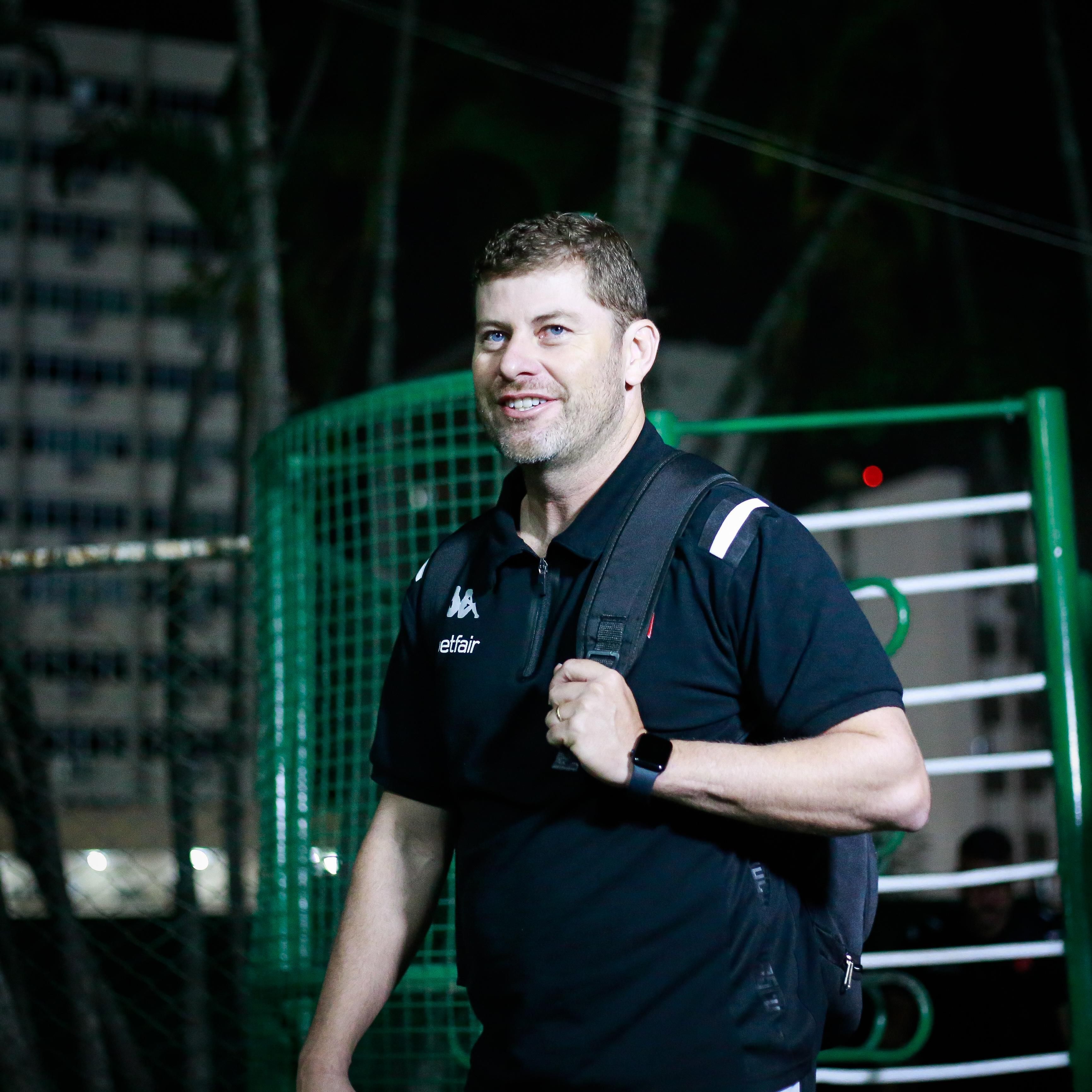 Técnico do Vasco lamenta derrota e projeta decisão contra o Atlético: ‘É guerra’