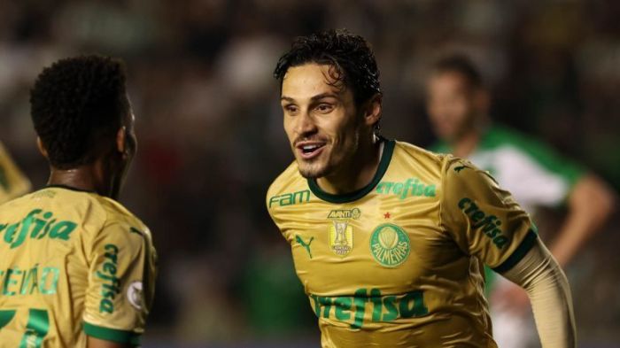 Juntos, Veiga (3) e Estêvão marcaram quatro dos cinco gols do Palmeiras