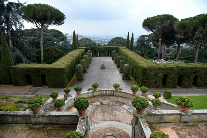Castel Gandolfo é o castelo que o papa Francisco abdicou, mas que o papa Leão XIV recuperou