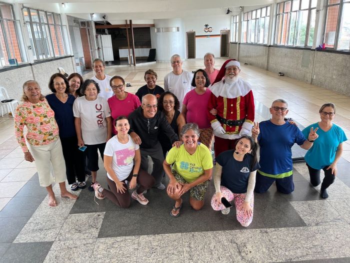 Projeto reúne mais de 100 idosos no bairro Santa Tereza, em BH