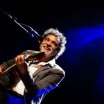 Paulinho Moska e Orquestra Opus se apresentam em BH