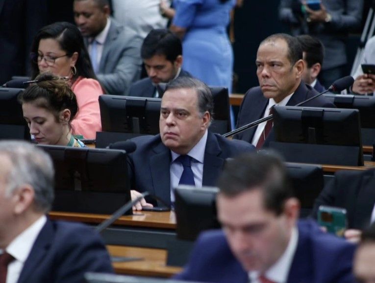 Presidente do PSDB em Minas avalia resultado das urnas e diz que partido estuda fusão com outras siglas