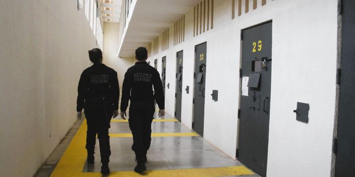 Sete líderes do Comando Vermelho vão ser transferidos para um presídio federal de segurança máxima