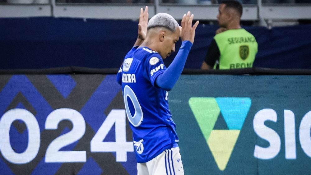 Com comemoração especial, Matheus Pereira volta a marcar pelo Cruzeiro