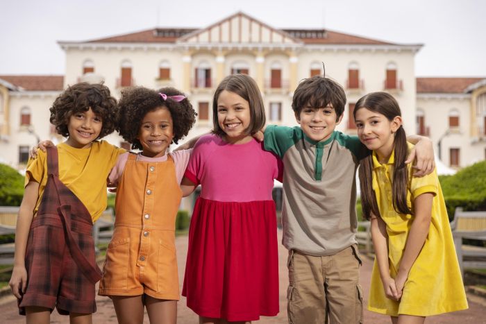 Bernardo Faria (Cascão), Sabrina Souza (Milena), Giovanna Urbano (Mônica), Felipe Rosa (Cebolinha) e Manu Colombo (Magali) 
