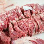 Carne brasileira que teria imposto zero na Europa é vetada; entenda decisão da UE