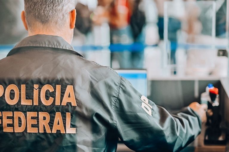 PF e Ibama prendem estrangeiros por retirada ilegal de cactos no Aeroporto de Guarulhos-SP