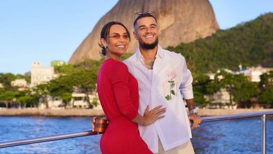 Philippe Coutinho junto de sua esposa Ainê Coutinho