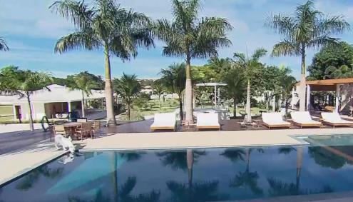 Piscina da mansão
