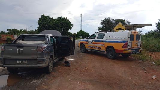A abordagem foi realizada na MGC-122, no km 249 da rodovia