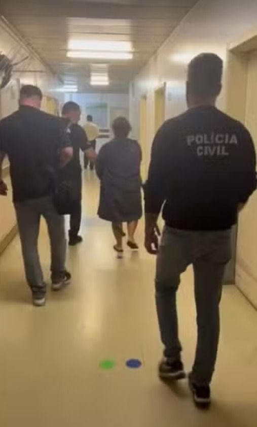 Mulher é presa após matar grávida, tirar bebê e fingir parto para ficar com a criança, diz PC